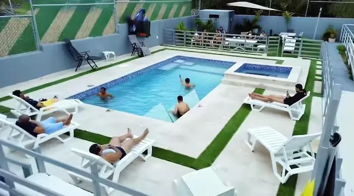 Holiday home Mirando Place #3---beach Club Access, Hot Tub, Gym, Pool, 3 Lounges, Townhouse 3 ,airport 10min Montego Bay