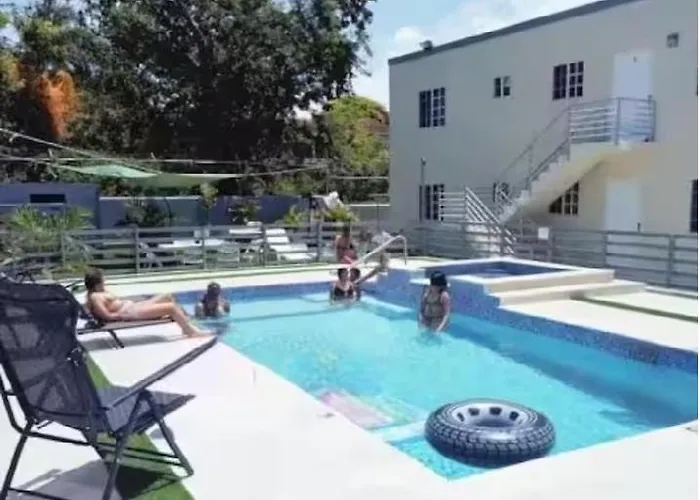 Mirando Place #3---beach Club Access, Hot Tub, Gym, Pool, 3 Lounges, Townhouse 3 ,airport 10min * Montego Bay