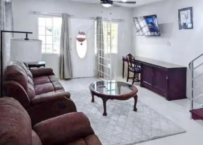 Mirando Place #3---beach Club Access, Hot Tub, Gym, Pool, 3 Lounges, Townhouse 3 ,airport 10min * Montego Bay
