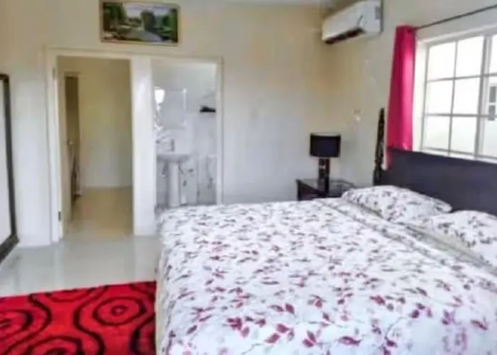 Holiday home Mirando Place #3---beach Club Access, Hot Tub, Gym, Pool, 3 Lounges, Townhouse 3 ,airport 10min *