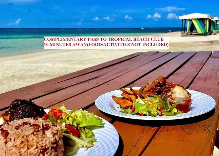 Mirando Place #3---beach Club Access, Hot Tub, Gym, Pool, 3 Lounges, Townhouse 3 ,airport 10min *